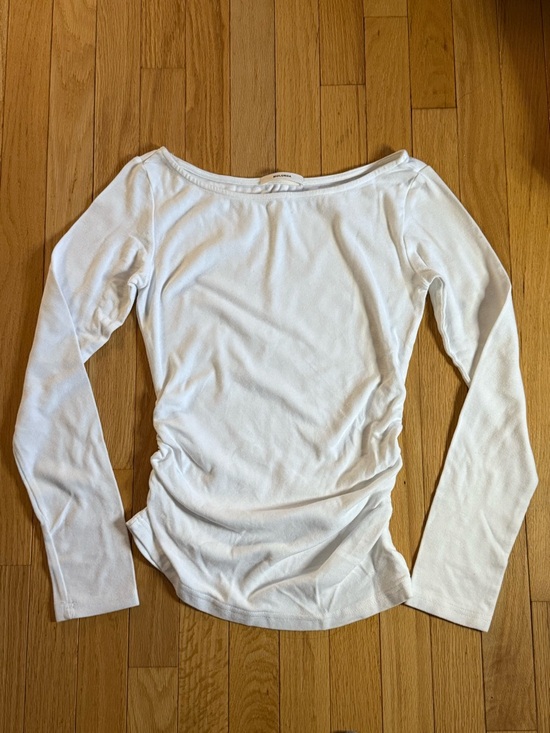 cinched white long sleeve top - Picture 2 of 7